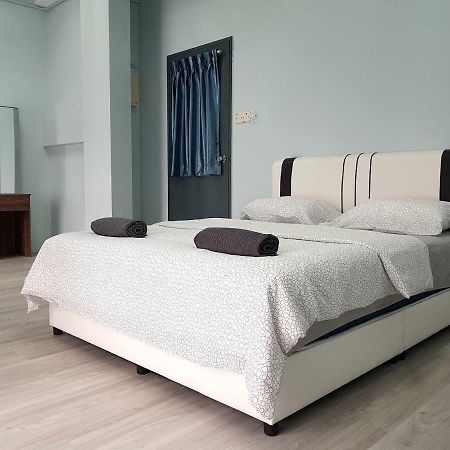 Ss Homestay Borneo Housing Sl4A Kuching Exterior photo