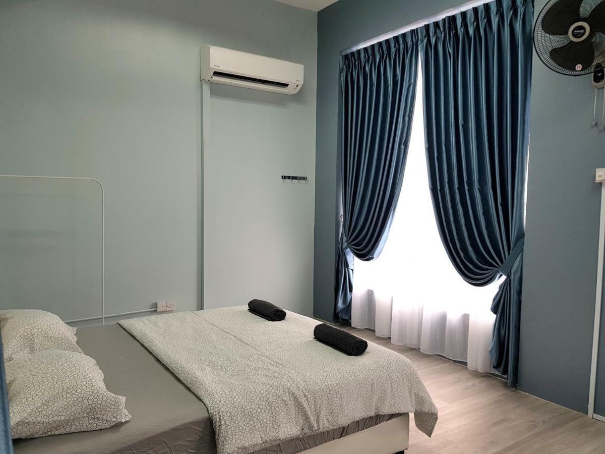 Ss Homestay Borneo Housing Sl4A Kuching Exterior photo